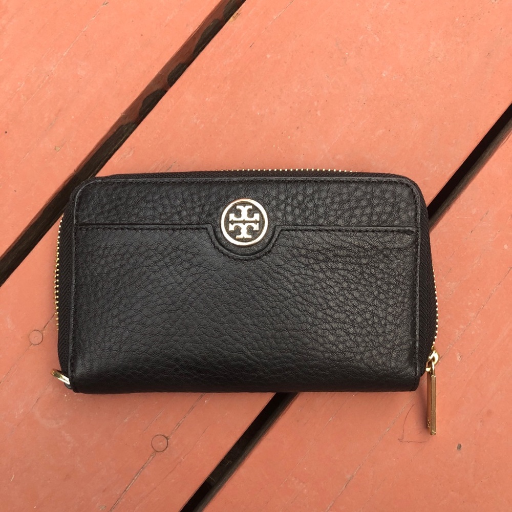 Tory Burch Black Pebbled Leather Zip Wallet with Gold Logo